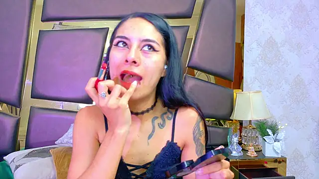 NicoleEsposito online show from 6, 4, 2026