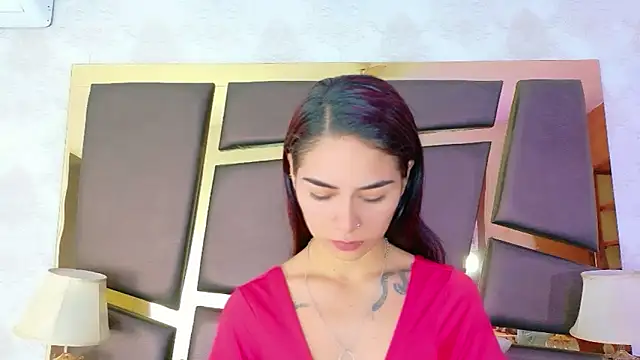 Snapshot of NicoleEsposito chatting on 1, 10, 2025 NicoleEsposito online show from 1, 10, 2025