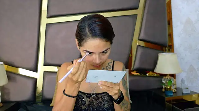 Snapshot of NicoleEsposito chatting on 15, 10, 2025 NicoleEsposito online show from 15, 10, 2025