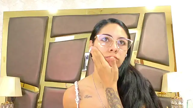 Snapshot of NicoleEsposito chatting on 7, 2, 2026 NicoleEsposito online show from 7, 2, 2026