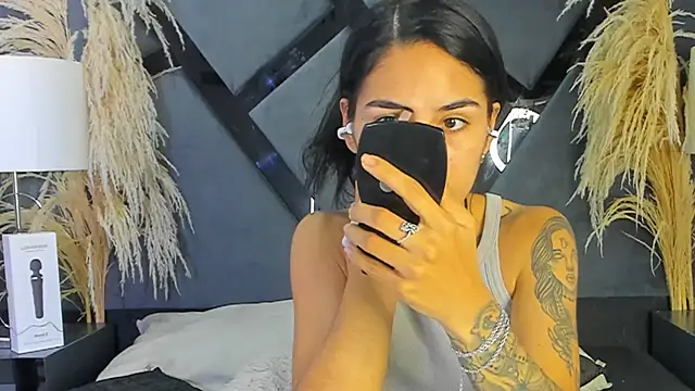 Snapshot of NicoleEsposito chatting on 24, 2, 2026 NicoleEsposito online show from 24, 2, 2026