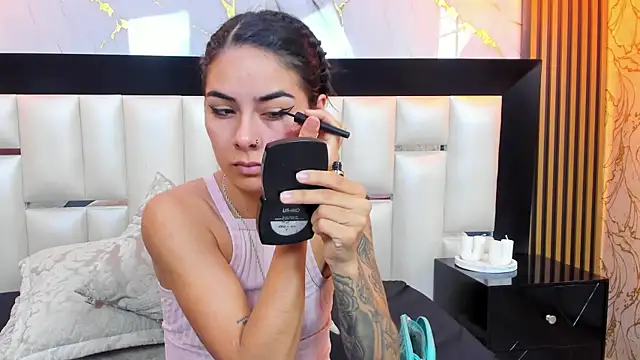 NicoleEsposito online show from 15, 1, 2026