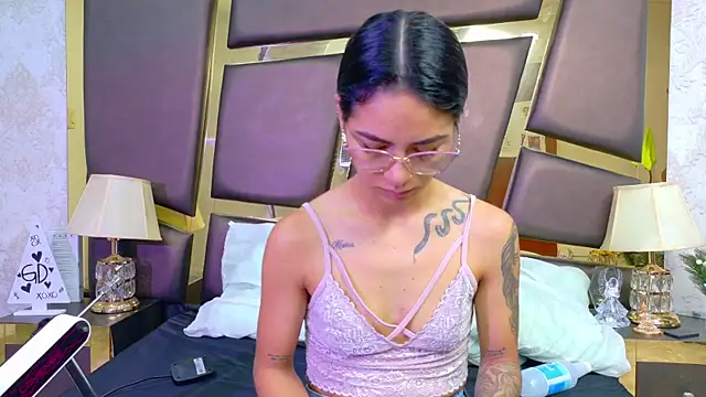 Snapshot of NicoleEsposito chatting on 27, 2, 2026 NicoleEsposito online show from 27, 2, 2026