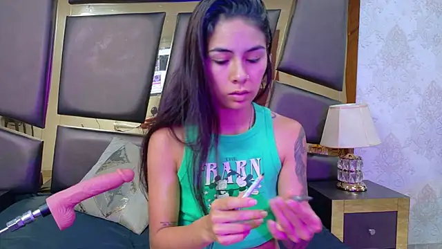 Snapshot of NicoleEsposito chatting on 20, 11, 2025 NicoleEsposito online show from 20, 11, 2025