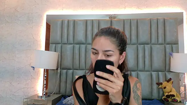 NicoleEsposito online show from 16, 1, 2026