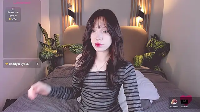 NikkiMiltons online show from 14, 12, 2025