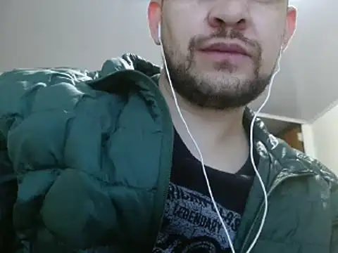 camiloking1720 online show from 28, 2, 2025