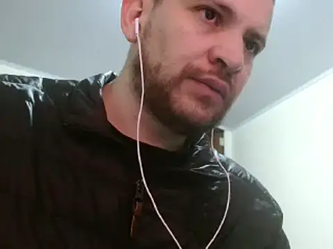 camiloking1720 online show from 17, 2, 2025