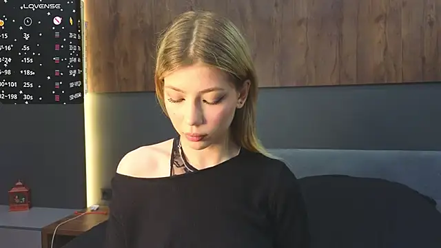 Rainaslater online show from 3, 2, 2025