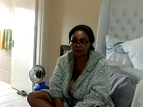 Snapshot of Carocurvy chatting on 17, 3, 2025 Carocurvy online show from 17, 3, 2025