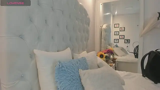 brithany rousee online show from 8, 11, 2025