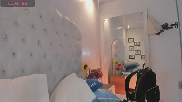 brithany rousee online show from 14, 11, 2025