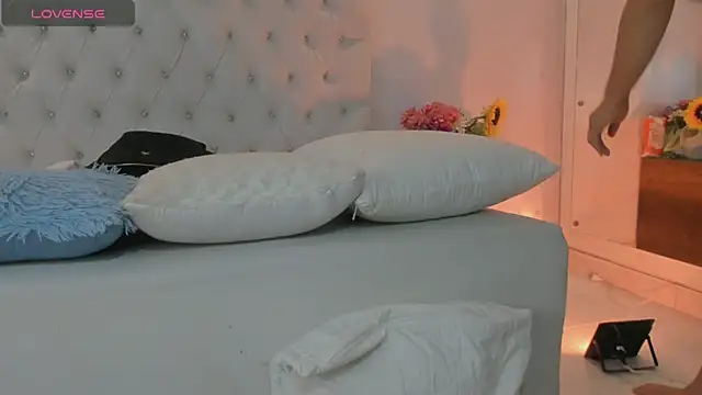 brithany rousee online show from 4, 11, 2025