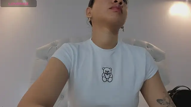 brithany rousee online show from 30, 10, 2025