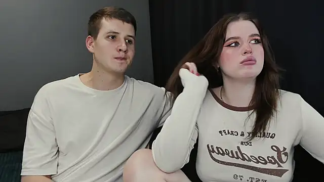 Pinku kitsune online show from 5, 3, 2025