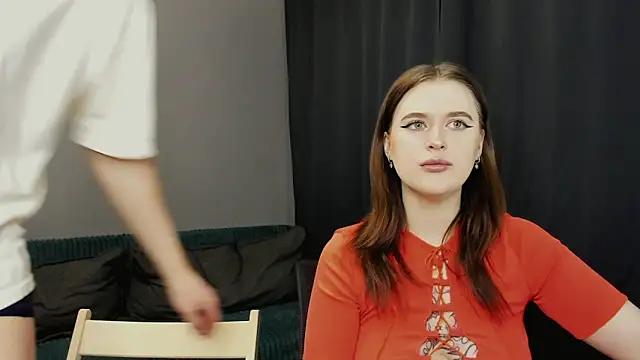 Pinku kitsune online show from 9, 2, 2025