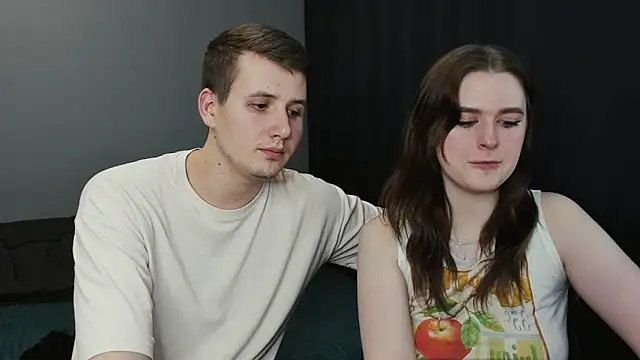 Pinku kitsune online show from 9, 3, 2025