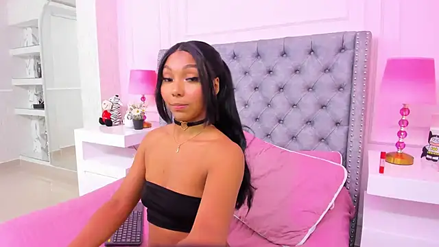 Snapshot of HaileeRoberts chatting on 15, 3, 2025 HaileeRoberts online show from 15, 3, 2025