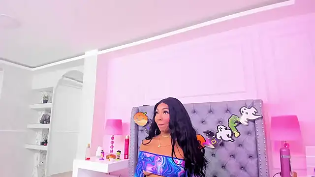 Snapshot of HaileeRoberts chatting on 8, 10, 2025 HaileeRoberts online show from 8, 10, 2025