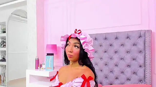 Snapshot of HaileeRoberts chatting on 8, 11, 2025 HaileeRoberts online show from 8, 11, 2025