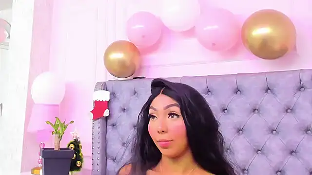 Snapshot of HaileeRoberts chatting on 21, 12, 2025 HaileeRoberts online show from 21, 12, 2025