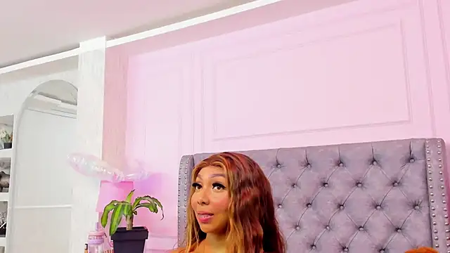 HaileeRoberts online show from 28, 4, 2026