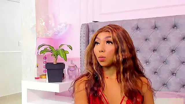 HaileeRoberts online show from 11, 4, 2026