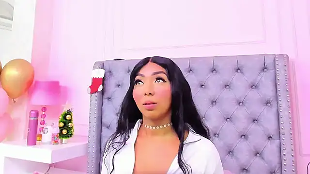 Snapshot of HaileeRoberts chatting on 15, 12, 2025 HaileeRoberts online show from 15, 12, 2025