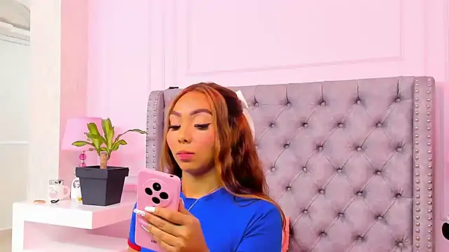 HaileeRoberts online show from 7, 2, 2026