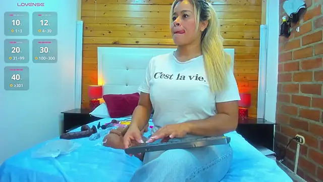 Dulcex69 online show from 19, 9, 2025