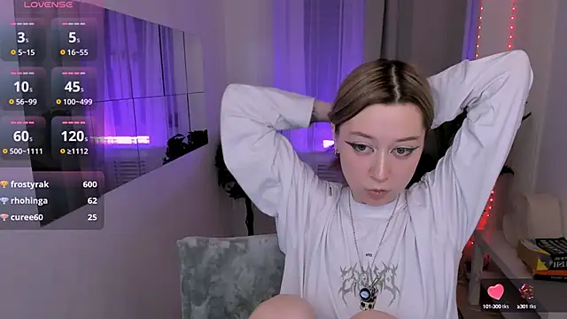 SaintGirl online show from 16, 3, 2025