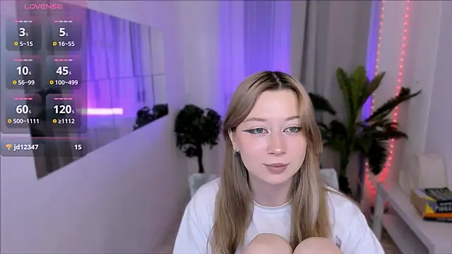 SaintGirl online show from 16, 3, 2025