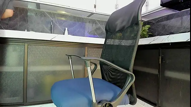 antony bigdick  online show from 30, 11, 2025