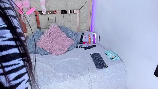 melody bonnet online show from 5, 3, 2026