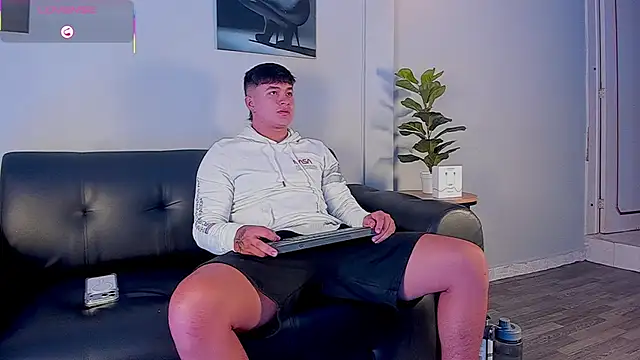 Cristopher strong online show from 24, 3, 2026