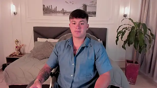Cristopher strong online show from 5, 5, 2026