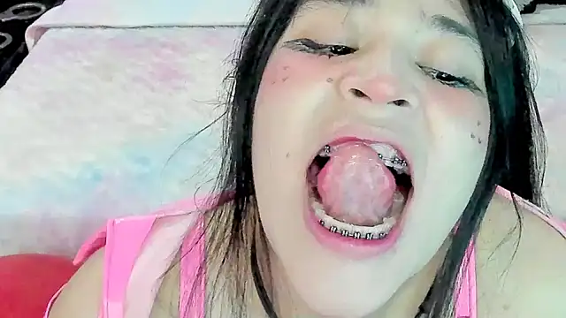 AlanaLuck online show from 13, 4, 2026