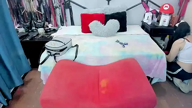 AlanaLuck online show from 14, 4, 2026