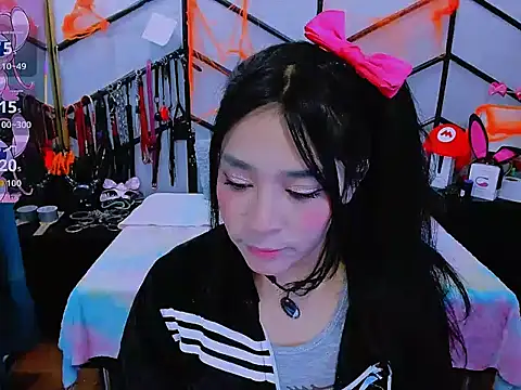 AlanaLuck online show from 4, 10, 2025