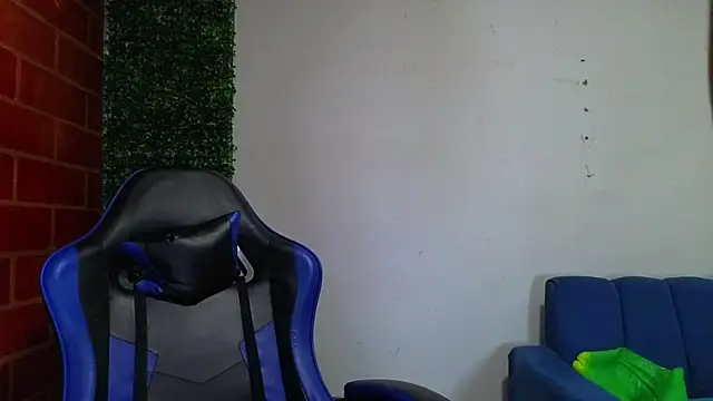 Demitryo online show from 14, 4, 2026