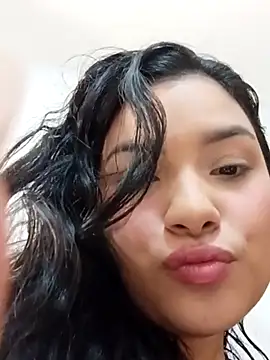 lolaa staars online show from 23, 2, 2025