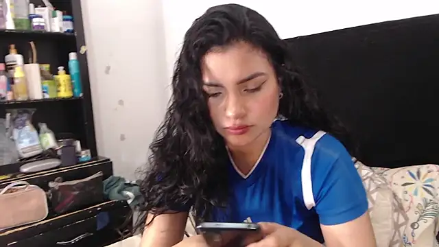 lolaa staars online show from 8, 2, 2025