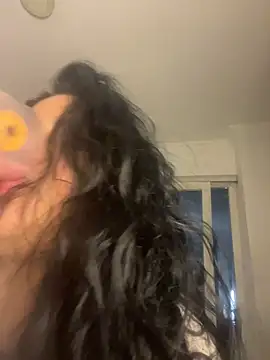 lolaa staars online show from 10, 10, 2025