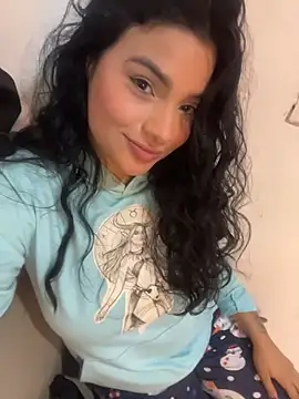 lolaa staars online show from 25, 10, 2025