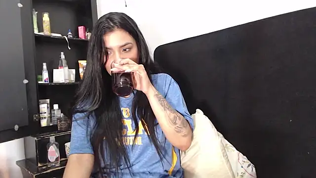 lolaa staars online show from 21, 12, 2024