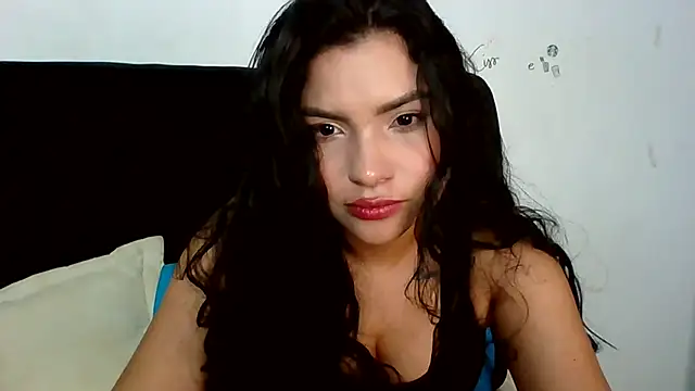 lolaa staars online show from 8, 10, 2025