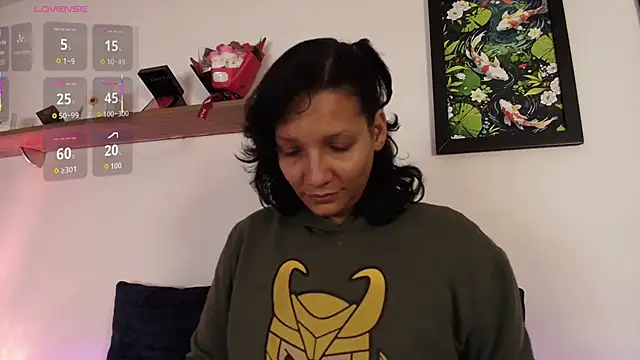Elliee  online show from 9, 5, 2026