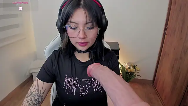 Hannya moon online show from 4, 2, 2026