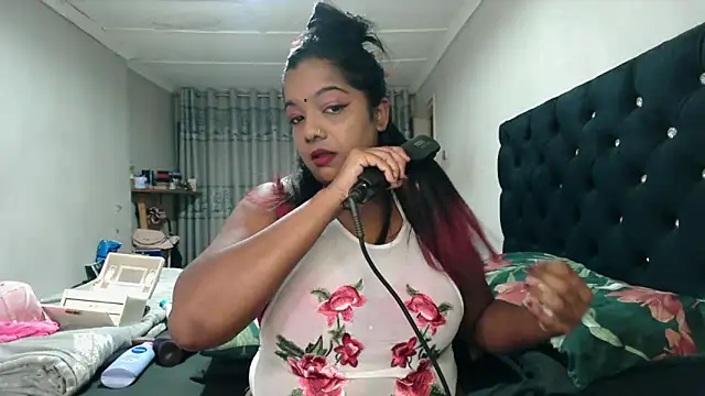 Indianmayaxoxo online show from 24, 9, 2025