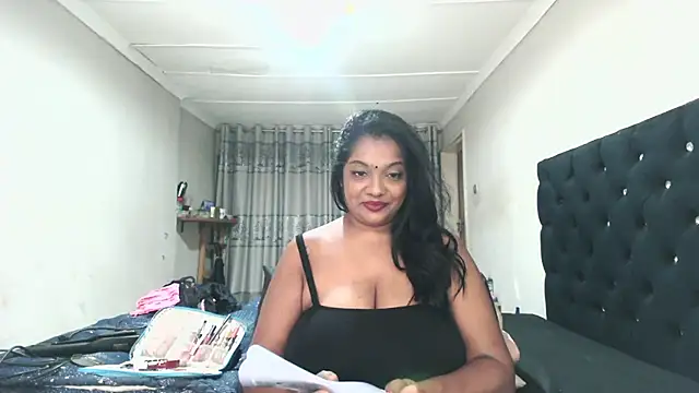 Snapshot of Indianmayaxoxo chatting on 13, 6, 2026 Indianmayaxoxo online show from 13, 6, 2026